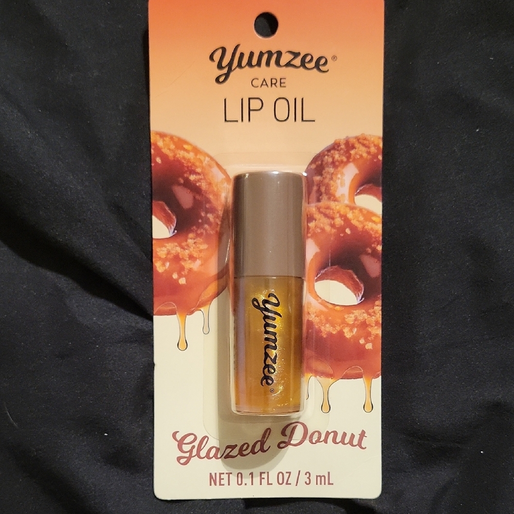 Yumzee Glazed Donut Lip Oil — Golden Brown Shine